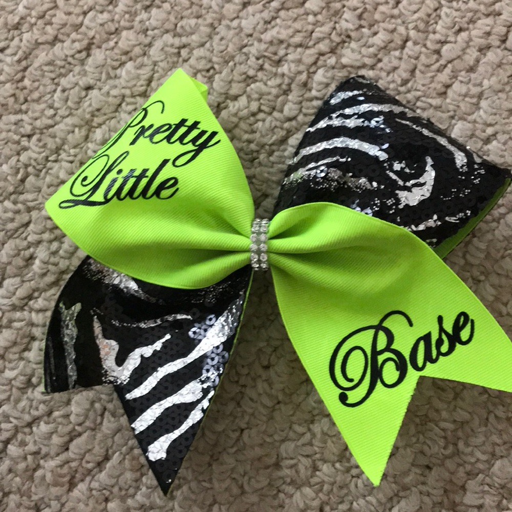 cheer bow